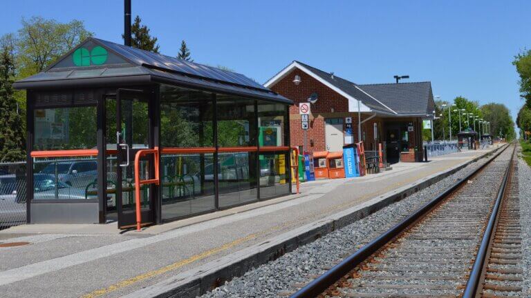Ontario Upgrades Two GO Stations Along Stouffville Line