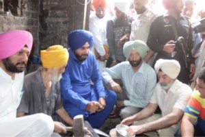 Sidhu reaches out for revival of world famous Brass-copper utensils of Jandiala Guru