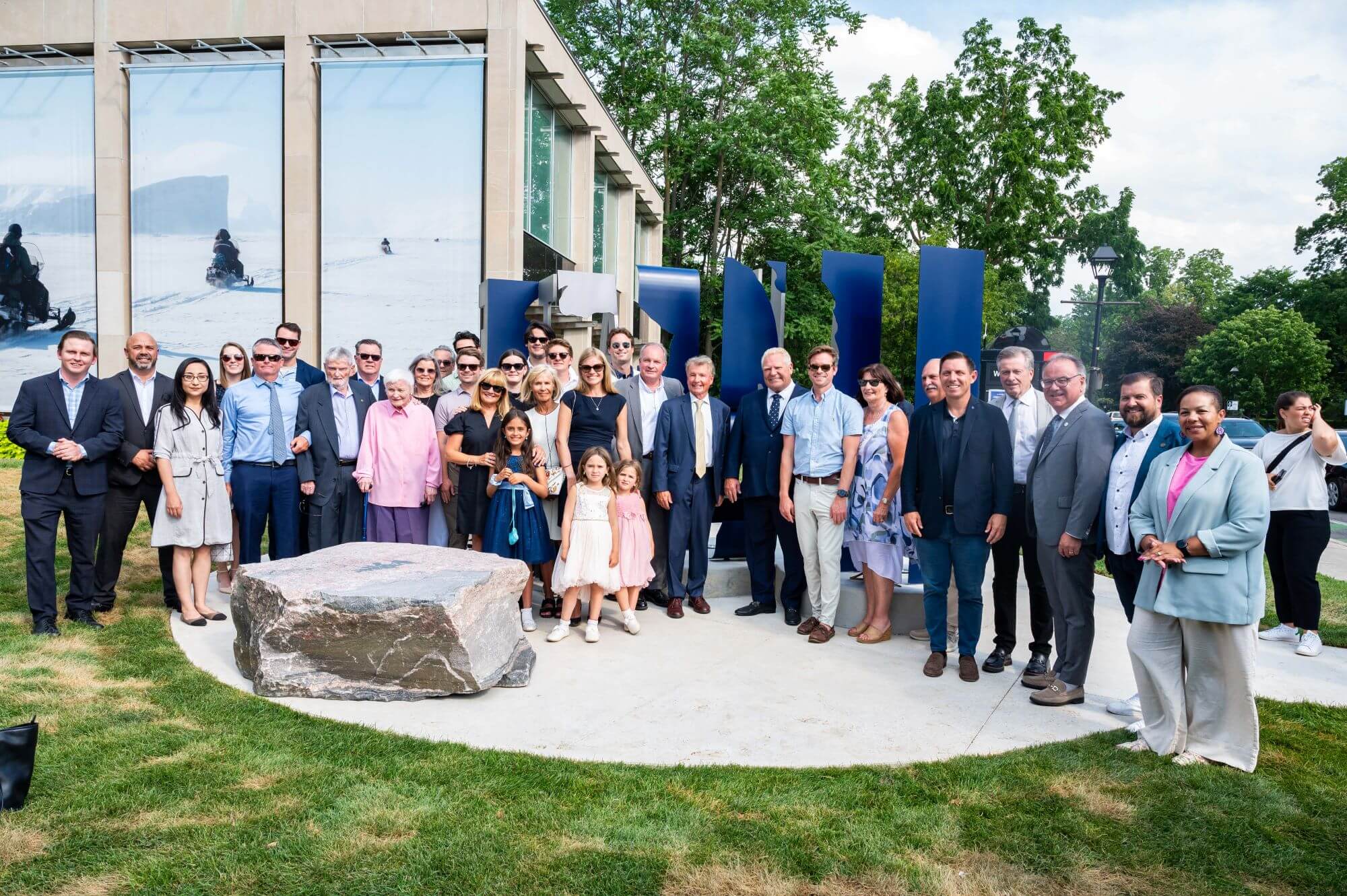 You are currently viewing City of Brampton unveils memorial public artwork honouring the legacy of Premier William ‘Bill’ Grenville Davis