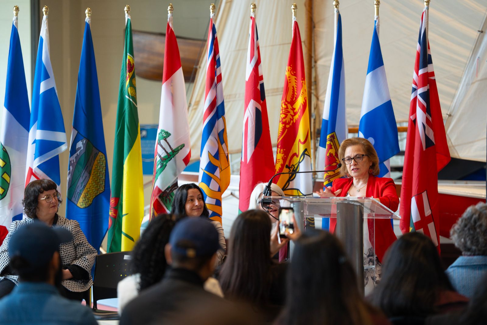 You are currently viewing Minister Diab concludes Citizenship Week 2026 by welcoming new Canadians